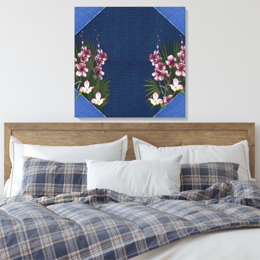 Rosa Künstlerische Blume auf Navy Blue Fabric Text Leinwanddruck (Insitu (Schlafzimmer))
