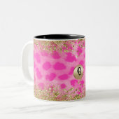Rosa Leopard Cheetah Print Gold Glitzer Monogram Zweifarbige Tasse (Vorderseite Links)