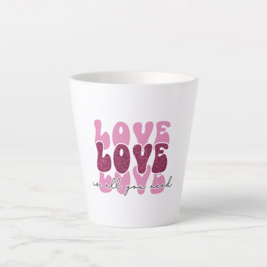Rosa "Liebe" gestapelte Bubble-Schrift Milchtasse (Vorderseite)