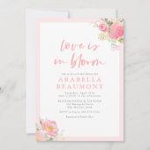 Rosa Liebe ist im blühenden Brautparty Einladung (Vorderseite)