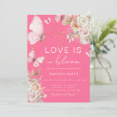 Rosa Lieben der Blütenschmetterlinge im Brautparty Einladung (Stehend Vorderseite)