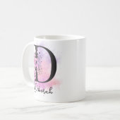 Rosa Lila blorschwarze Buchstabenmonogramm D Kaffeetasse (Vorderseite Links)