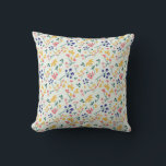 Rosa Lila-Gelbgrün Elegantes Blumenmuster Kissen<br><div class="desc">Das rosa Lila-gelb-grün-elegante, florale Muster Kissen - ein reizendes Akzent, das Stil und Komfort mühelos verbindet. Mit diesem bezaubernden Kissen, das eine harmonische Mischung aus rosa, lila, gelben und grünen Farbtönen bietet, erheben Sie Ihren Wohnraum und schaffen so eine bemerkenswerte und raffinierte Ergänzung zu jedem Zimmer. Dieses Kissen mit eleganten...</div>