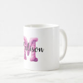 Rosa Lila Gemütlicher Buchstabe M Name  Kaffeetasse (VorderseiteRechts)