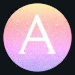Rosa - Lila Glitzer und Sparkronenmonogramm Runder Aufkleber<br><div class="desc">Rosa und Lila Pastel Ombre Imitate Glitzer und Sparkle Elegant Umschlag von Gevor Siegel Sticker. Dieser Aufkleber kann so angepasst werden,  dass er Ihren Anfangs- und Vornamen für ein Geschenkpaket enthält.</div>
