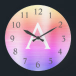 Rosa Lila Metallische Monogrammbezeichnung und -be Große Wanduhr<br><div class="desc">Rosa und Lila Ombre Pastel Imitat Metallische Monogramm Name und erste Serving Wall Uhr. Die Wall-Uhr ist das perfekte Geschenk für jemanden,  der rosa und Lila Edelstahl Liebe.</div>