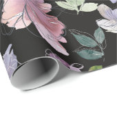 Rosa Lila Petals Schwarzer Hintergrund Geschenkpapier (Rolleneckpunkt)