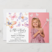 Rosa Lila Schmetterling Ganzjähriges Foto Geburtst Einladung (Vorderseite)