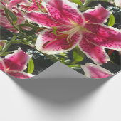 Rosa Lilien Rosa tropische Blume Rosa Blüten Geschenkpapier (Ecke)