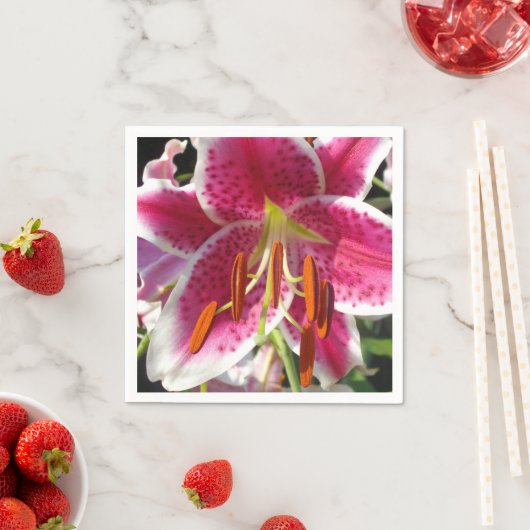 Rosa Lilienrosa Blume tropische Blume Serviette (Beispiel)