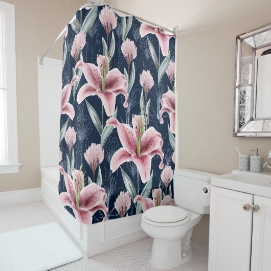 Rosa Lilly Blume Nahtloses Muster. Duschvorhang (Beispiel)
