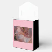 Rosa Lily Lila Ribbon Geschenkschachtel (Geöffnet)