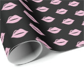 Rosa Lippen, einfach auf schwarzem Party Geschenkpapier (Rolleneckpunkt)