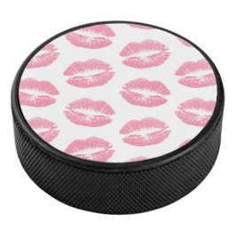 Rosa Lippen, Lippenmuster, rosa Lipstick, Kuss Eishockey Puck