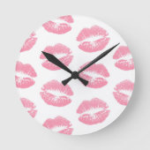 Rosa Lippen, Lippenmuster, rosa Lipstick, Kuss Runde Wanduhr (Vorderseite)
