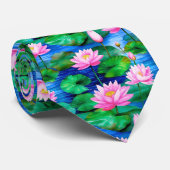 Rosa Lotus-Blume auf einem Teich Krawatte (Gerollt)