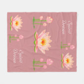 Rosa Lotus-Blume in der Dusty-Rose Fleecedecke (Vorderseite (Horizontal))