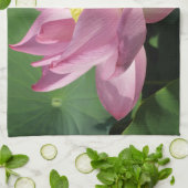 Rosa Lotus Blume IV Handtuch (Gefaltet)