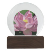 Rosa Lotus Blume IV Schneekugel (Vorderseite)