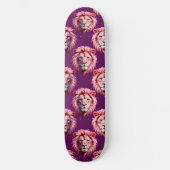 Rosa Löwenkopf-Tiermuster-Design Lila Skateboard (Vorderseite)