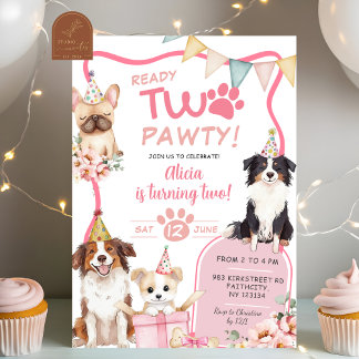 Rosa Mädchenhund bereit für die TWO Pawty Einladung