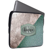 Rosa Marmor Minty Green Monogram Laptopschutzhülle (Vorne Rechts)