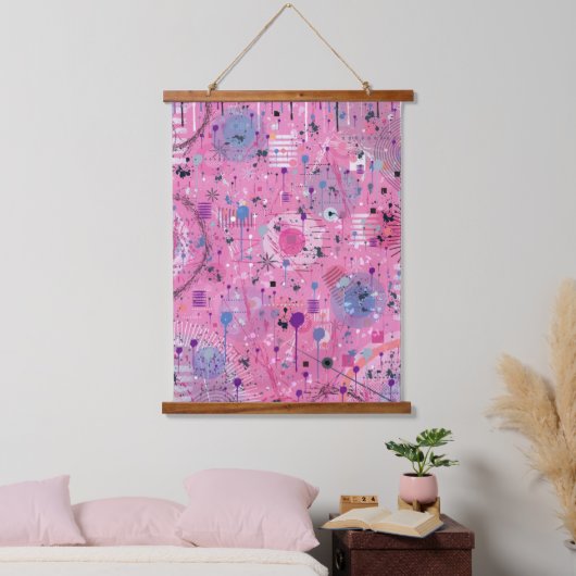 Rosa maximalistischer abstrakter Kunst Wandteppich Mit Holzrahmen (Schlafzimmer)