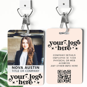 Rosa Mitarbeiter-Fotoausweis mit QR-Code Firmenlog Ausweis