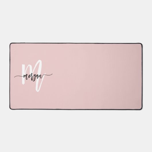 Rosa Modern Script Girl Monogram Name Schreibtischunterlage (Vorderseite)