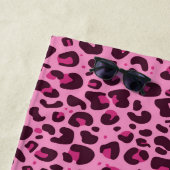 Rosa, moderne Leopardendrucke mit Namen Strandtuch (Beispiel)