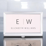 Rosa Modernes Minimalistisches Monogramm Visitenkarten Dose<br><div class="desc">Erhöhen Sie Ihr berufliches Image mit unserem Classic Elegant Modern Minimalistisch Monogram Business Card Holder. Dieses sorgfältig gefertigte Accessoire vereint zeitlose Eleganz mit zeitgenössischem Minimalismus und ist somit ein wichtiges Werkzeug für jedes moderne berufliche. Dieser Visitenkartenhalter ist mit Präzision und Sorgfalt auf das Detail ausgelegt und ist mehr als nur...</div>