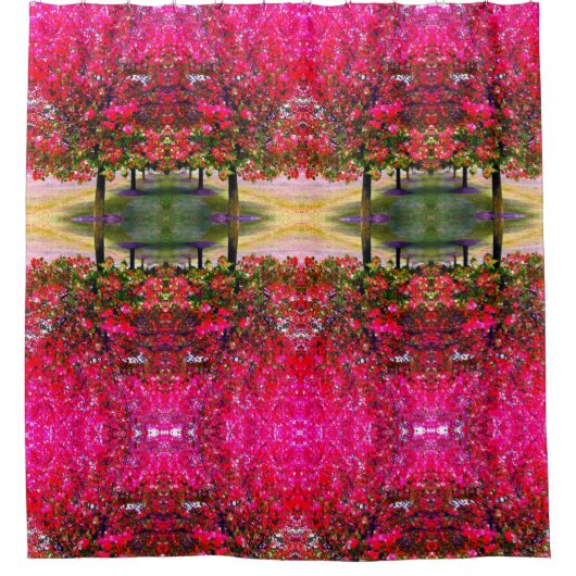 Rosa Monetlandschaft, rosa Blätter Duschvorhang (Vorderseite)