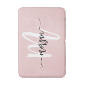 Rosa Monogram Girl's Dorm Room Badematte (Vorderseite Vertikal)