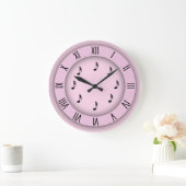 Rosa Musiknoten mit römischen Zahlen Große Wanduhr (Zuhause)