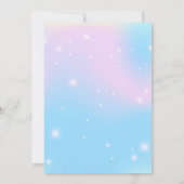 Rosa Niedliche Einhorndinosaurier Regenbogen Gebur Einladung (Rückseite)