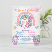 Rosa Niedliche Einhorndinosaurier Regenbogen Gebur Einladung (Stehend Vorderseite)