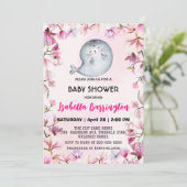 Rosa Niedliches Siegel Löwe Blume Blütendusche Kin Einladung (Stehend Vorderseite)