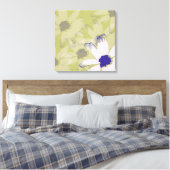 Rosa Olive Green Daisy Leinwanddruck (Insitu (Schlafzimmer))