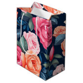 Rosa Orange Rose Muster Chiffon Mittlere Geschenktüte (Rückseite Schrägansicht)