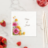 Rosa orangefarbene Blumenehe Serviette (Beispiel)