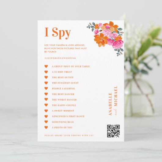 Rosa & orangefarbene Blütenhochzeit I Spy Hunt Gam Einladung (Stehend Vorderseite)