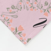 Rosa Orangenblüte und Grüne Herzmonogramm Fleecedecke (Ecke)