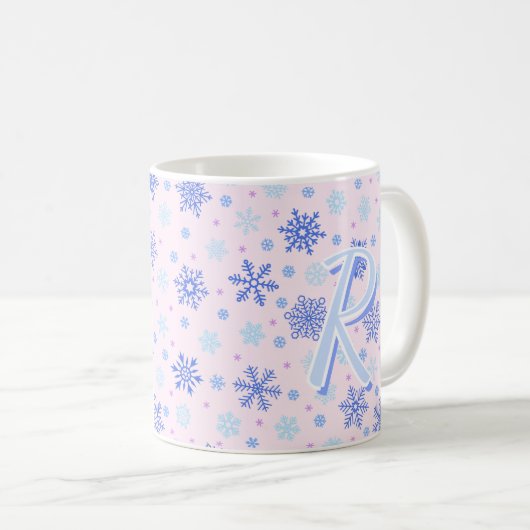 Rosa Pastellrosa Schneeflocken Elegantes Chic Mono Kaffeetasse (VorderseiteRechts)