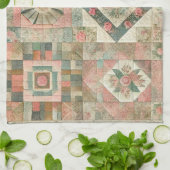 Rosa Patchwork Quilt Rustikale Blumenmuster Geschirrtuch (Gefaltet)