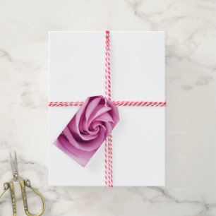 Rosa perfekt gefaltet geschenkanhänger