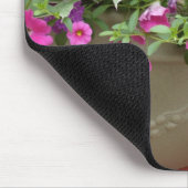 Rosa Petunie-Pflanzer Mousepad (Ecke)