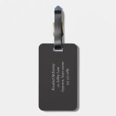 Rosa Pfennige auf dunklem Hintergrund Gepäckanhänger (Rückseite vertikal)