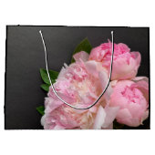 Rosa Pfennige auf dunklem Hintergrund Große Geschenktüte (Rückseite)