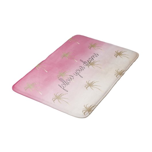 Rosa Pfirsich Gold Tropical Palm Tree Ombre  Badematte (Schrägansicht)