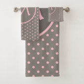 Rosa Polka-Punkte mit Monogramm grau Badhandtuch Set (Insitu)